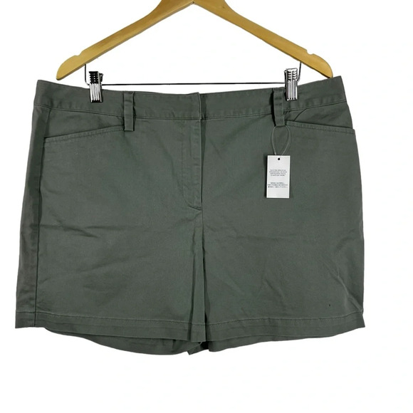 LAND’S END Mid-Rise Flat Front Chino Shorts Olive Green Plus Size 16 - Picture 1 of 5